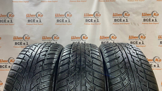 Шины зимние шипованные б/у Kumho I'Zen RV Stud KC16 265/65 R17 116T
