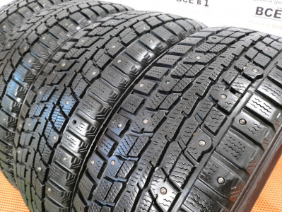 Шины зимние шипованные б/у Dunlop SP Winter Ice 01 195/60 R15 88T