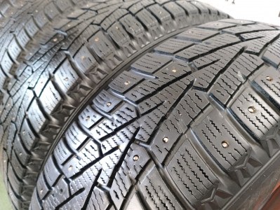 Шины зимние шипованные б/у Nexen WinGuard WinSpike 215/65 R16 102T