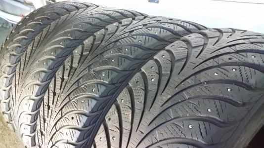 Шины зимние шипованные б/у Sava Eskimo Stud 205/55 R16 91T