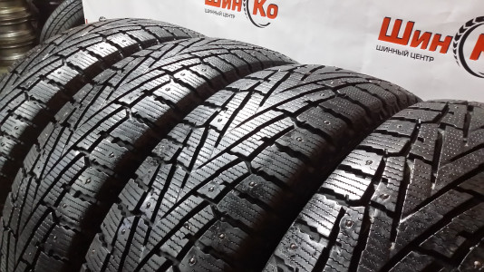 Шины зимние шипованные б/у Nexen WinGuard WinSpike SUV 225/65 R17 106T