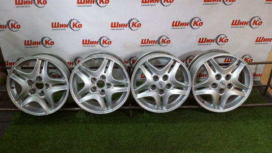Диск литой б/у CHERY R16