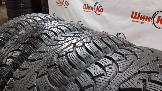 Шины зимние шипованные б/у Nokian Nordman 5 SUV 225/65 R17 106T
