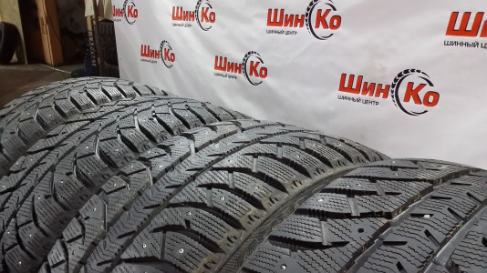 Шины зимние шипованные б/у Bridgestone Ice Cruiser 7000 275/40 R20 106T