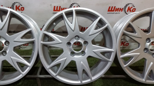 Диск литой б/у FORD R17