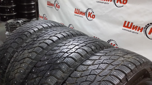 Шины зимние шипованные б/у Viatti Brina Nordico 205/75 R15 97T