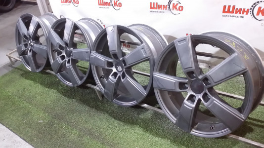 Диск литой б/у MERCEDES-BENZ R16