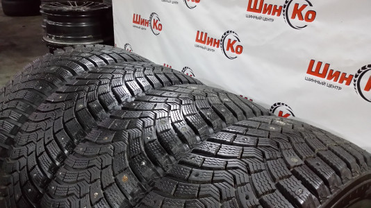 Шины зимние шипованные б/у Michelin Latitude XIce North 2 225/65 R17 102T
