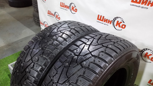 Шины зимние шипованные б/у Pirelli Ice Zero 195/65 R15 95T